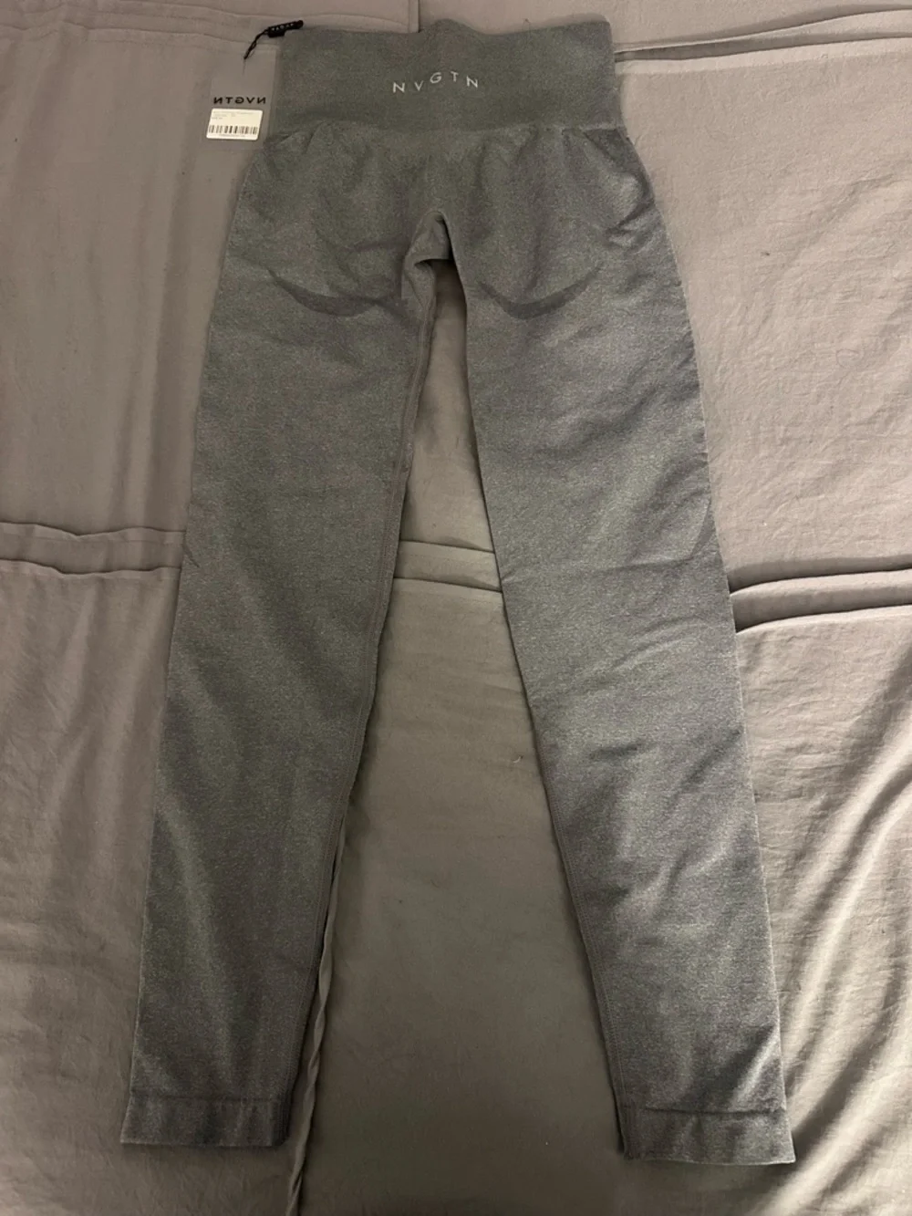 NVGTN Grey Contour Seamless Leggings - Picture 2 of 3
